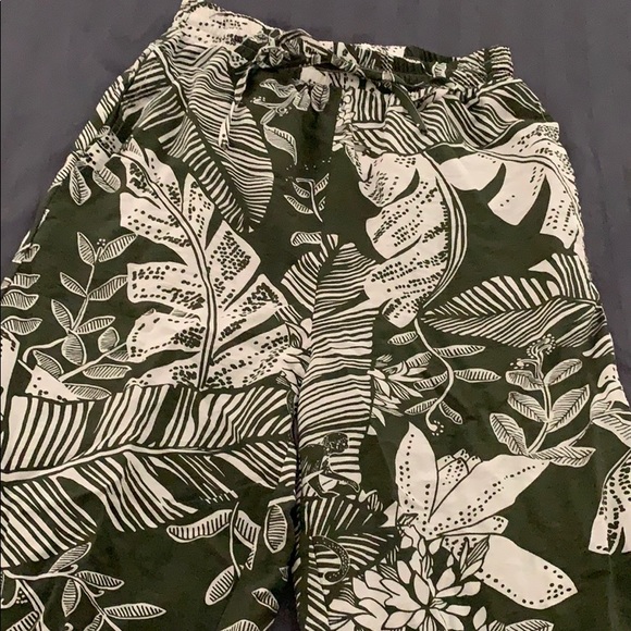 Pants - Picture 2 of 3